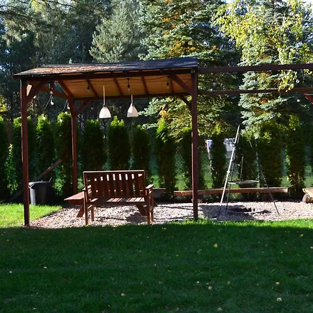 Feriehus Caloroczny, Drewniany Przy Lesie Prazmow