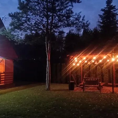 Feriehus Caloroczny, Drewniany Przy Lesie *