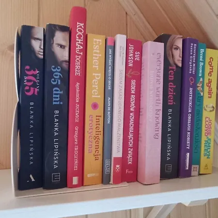 Caloroczny, Drewniany Przy Lesie Prazmow